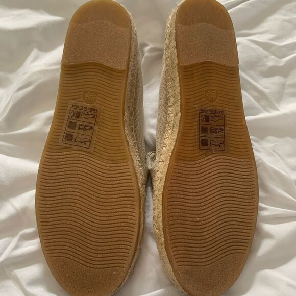 New Soludos Look smoking slippers. Size 8 - Picture 3 of 3